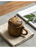Kiln Whisker Amber Tabby — Handcrafted Jingdezhen Reactive Glaze Lidded Mug