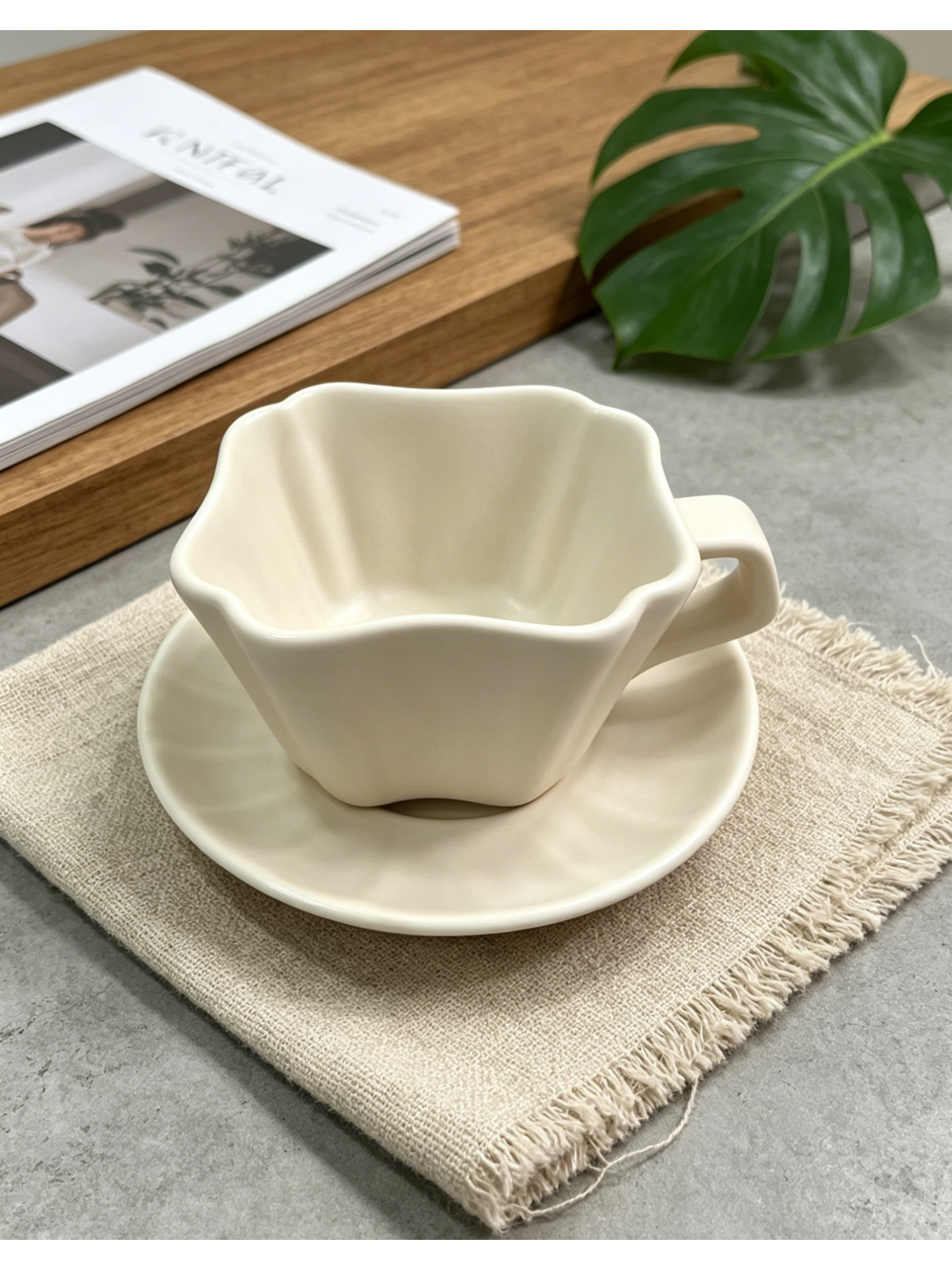 Cream Petal — Jingdezhen Hand-Thrown Ivory Glaze Floral-Rim Pour-Over Dripper Set